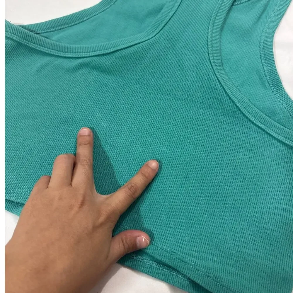 Alo Yoga Wonens Medium Aspire Crop Tank Tea Ribbed Cropped Fit Gym Outdoors